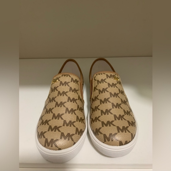 Michael kors girl shoe size 3 new - Picture 3 of 4